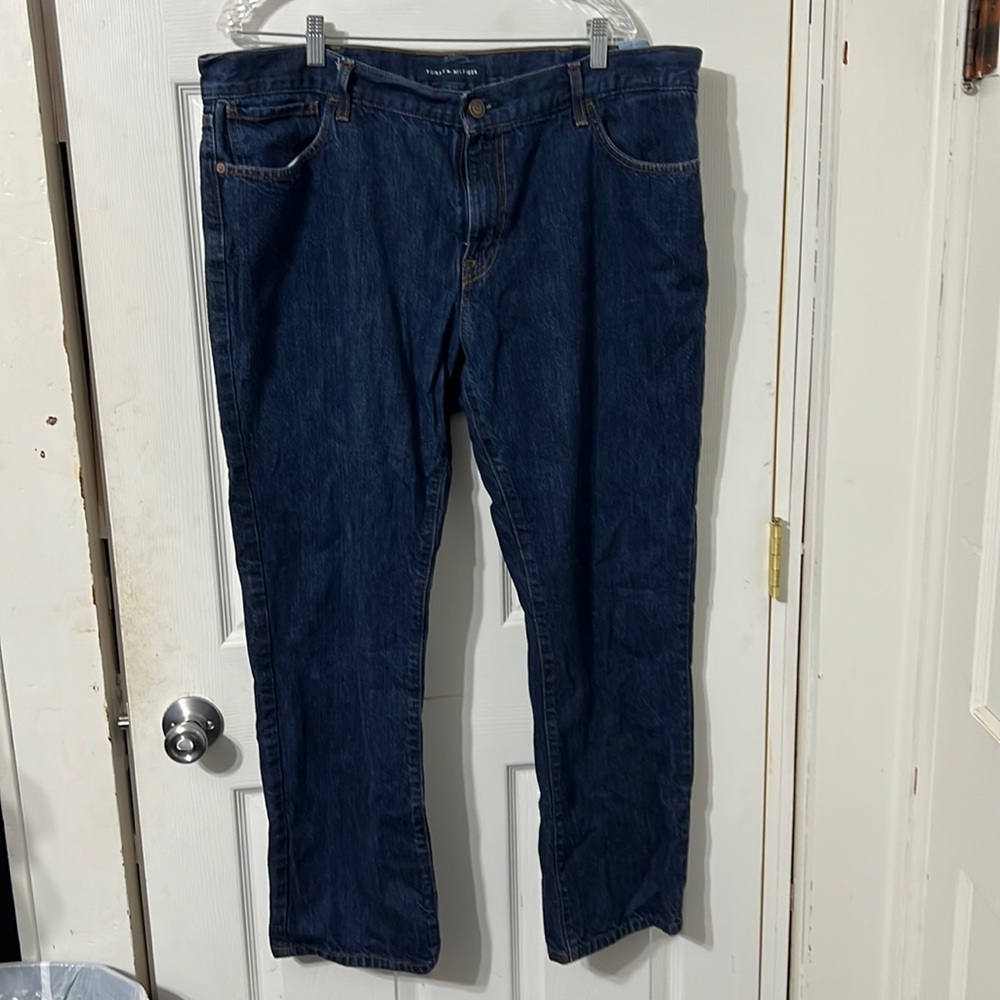 Tommy Hilfiger straight jeans size 40 x 30